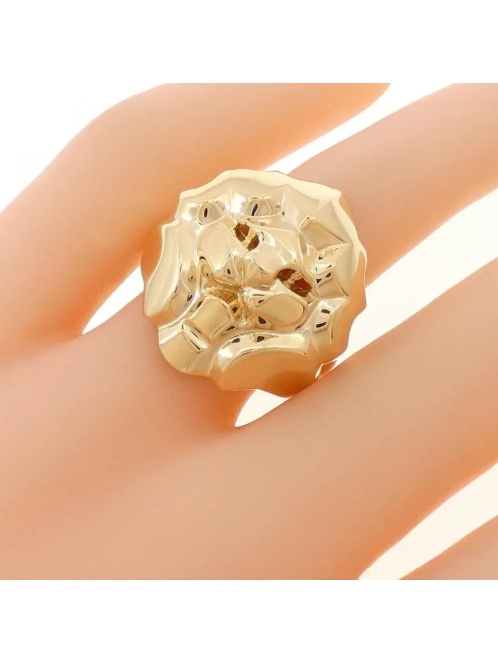Chanel Soule Signe du Lion Ring